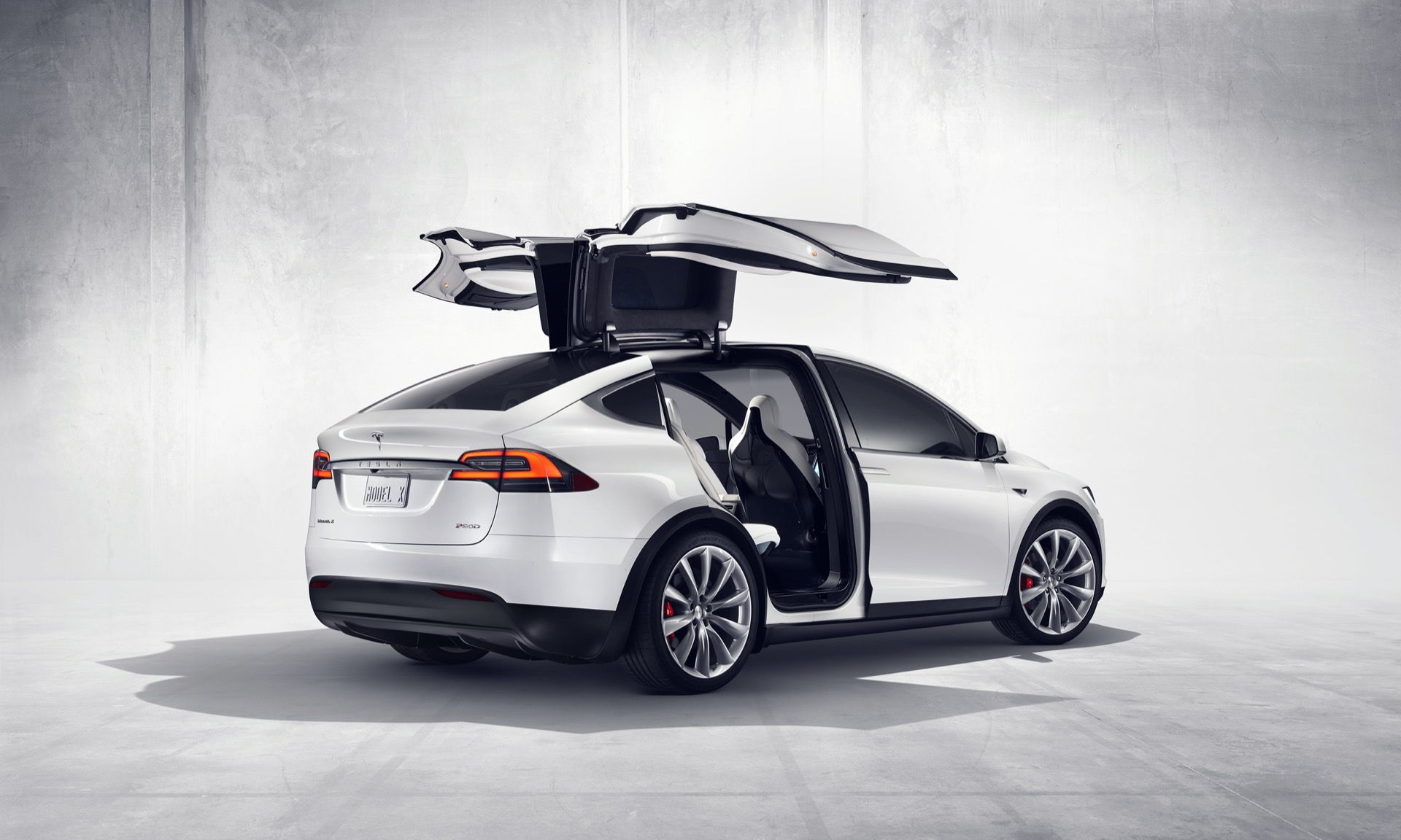 Ngoại thất – Độc, lạ của Tesla Model X 2021