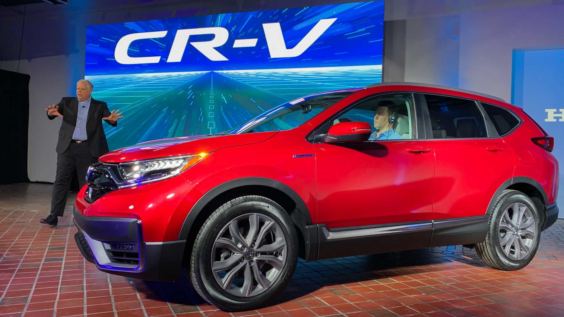 Honda CR-V nhận ưu đãi lên đến 100 triệu đồng tại các đại lý