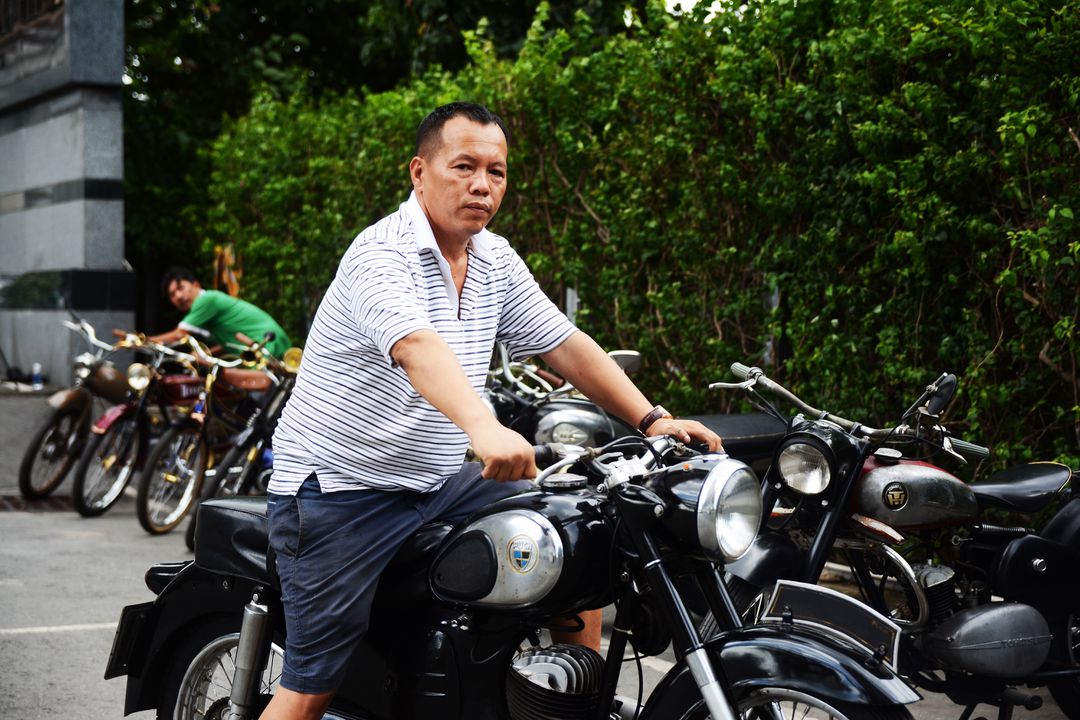 Niềm đam mê xe cổ của anh Nguyễn Văn Nghỉ