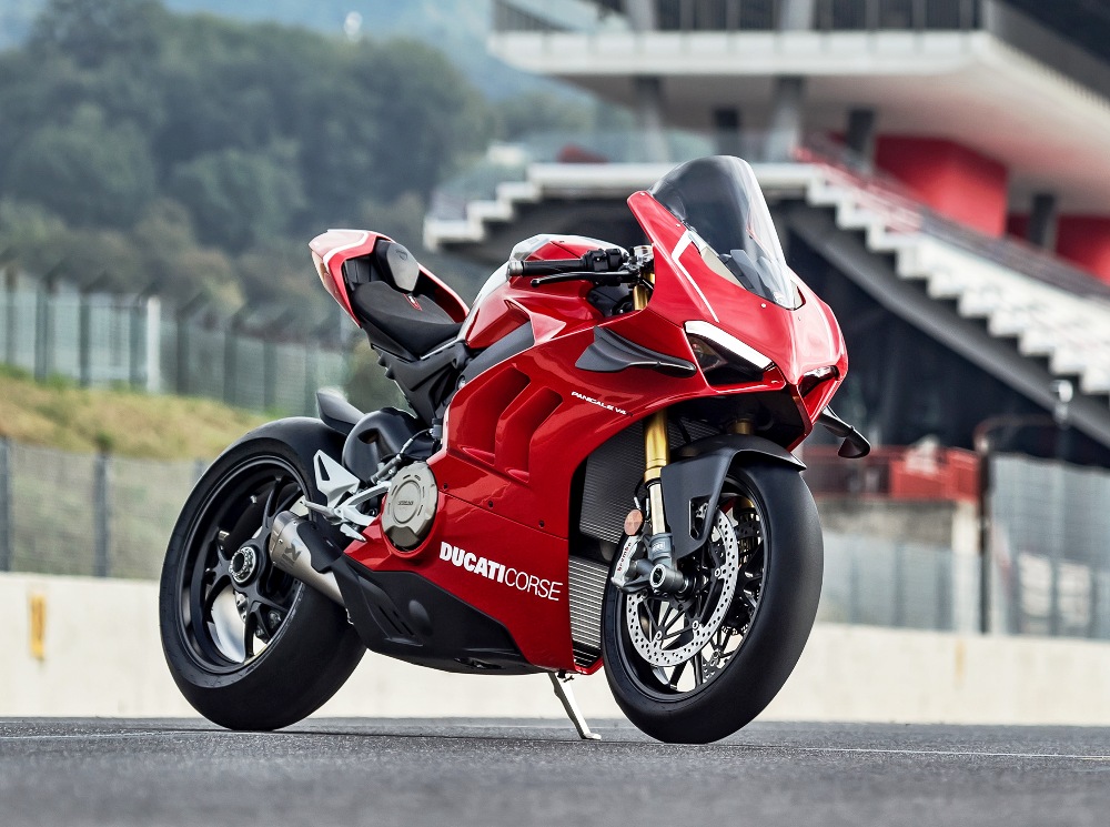 Mẫu xe Ducati Panigale V4 S với tốc độ 289 km/h